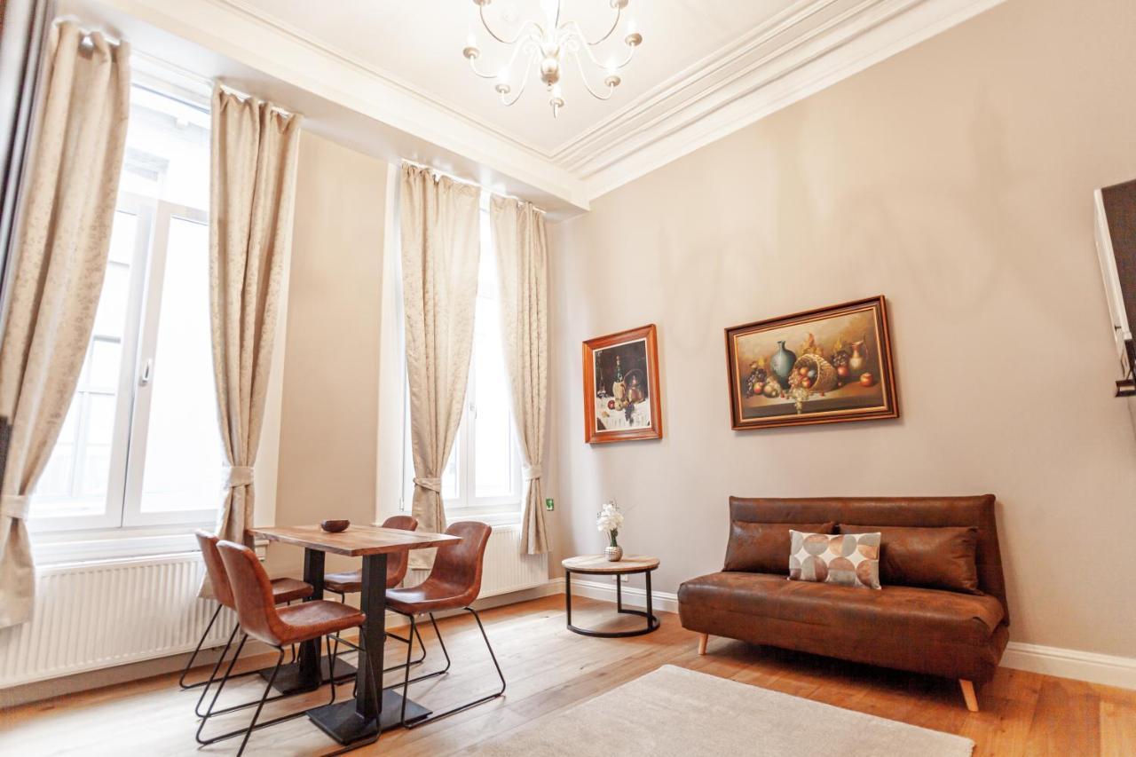 Luxury Suites Palace By Rikas Hotels Antwerpen Bagian luar foto