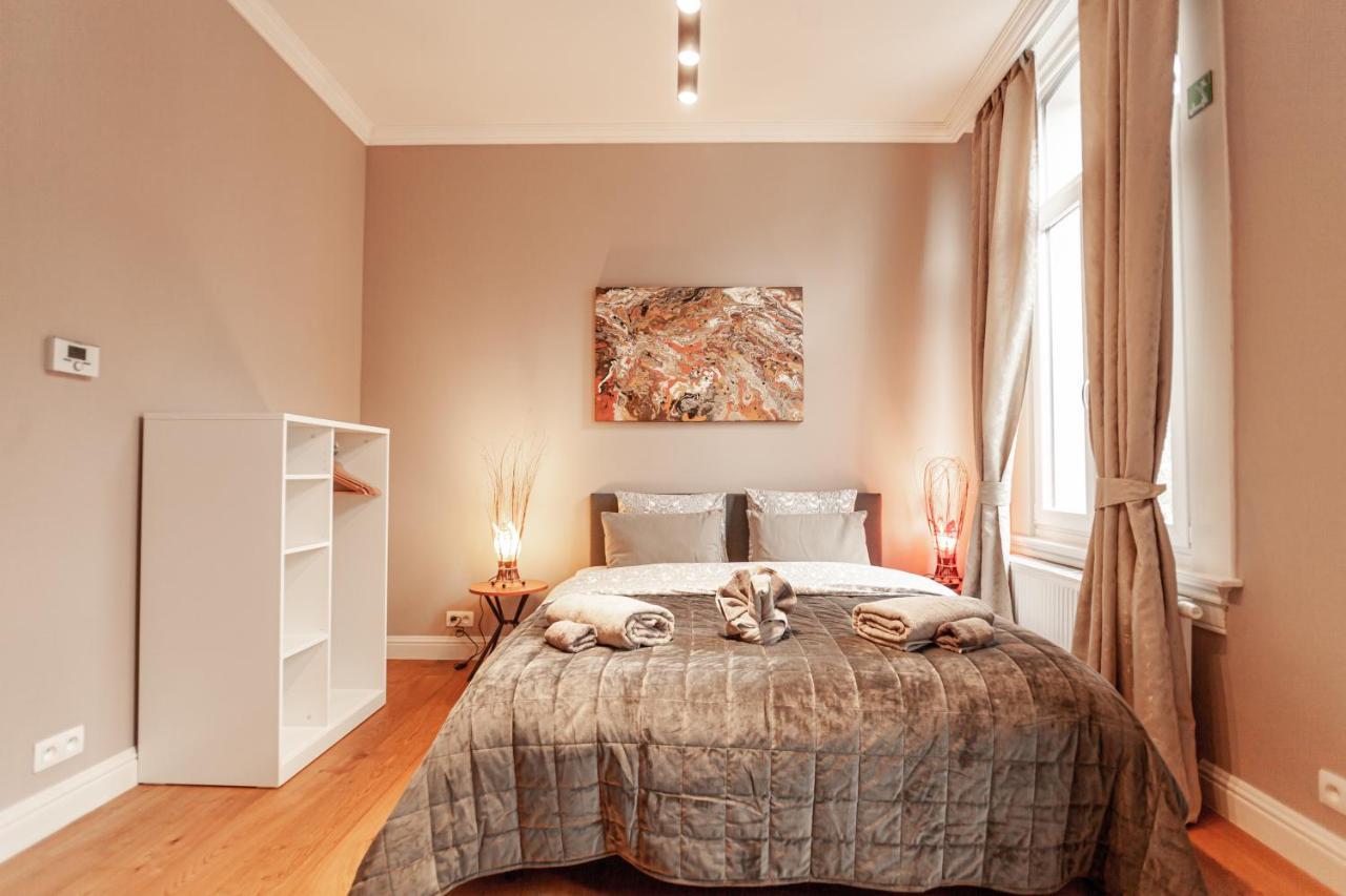Luxury Suites Palace By Rikas Hotels Antwerpen Bagian luar foto