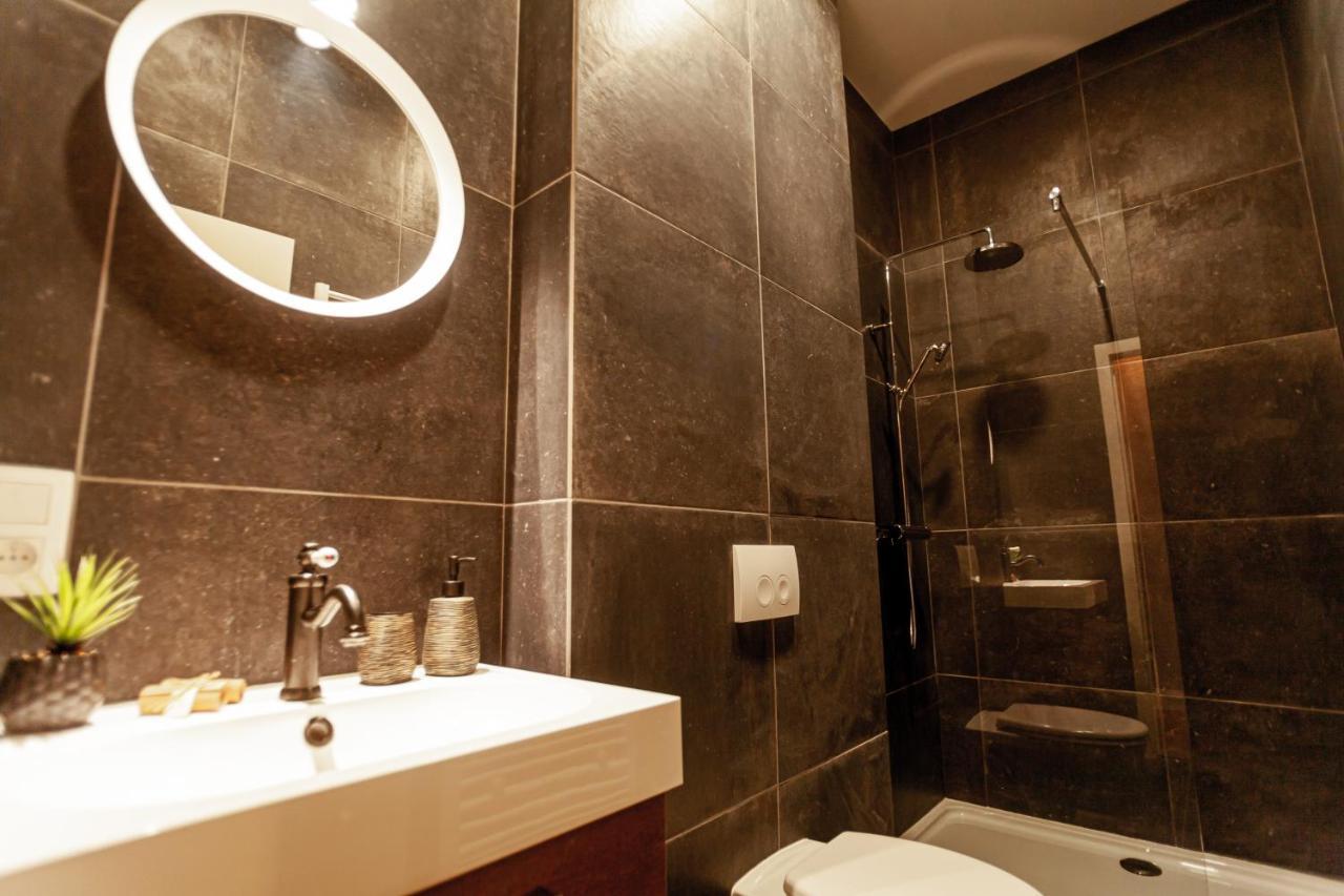 Luxury Suites Palace By Rikas Hotels Antwerpen Bagian luar foto